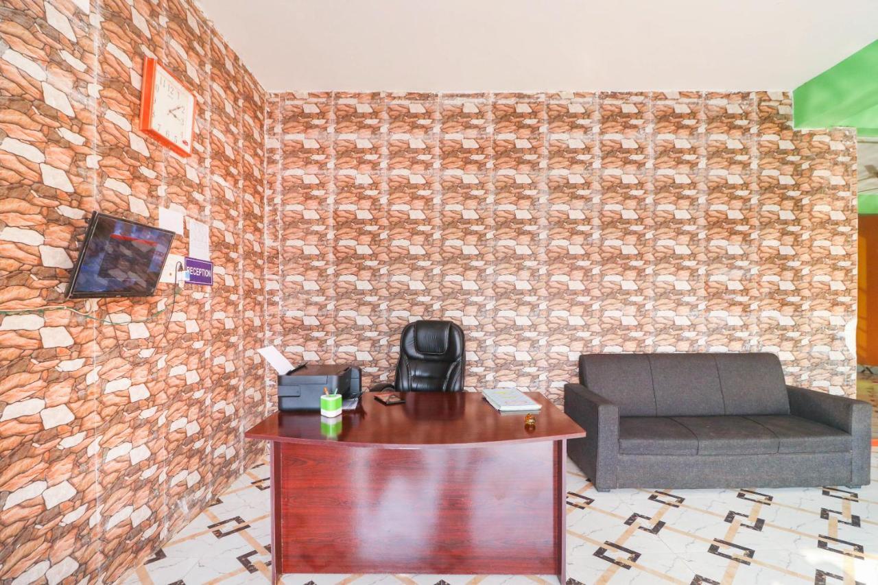 Hôtel Spot On 68151 Prafulla Palace à Jatani Extérieur photo